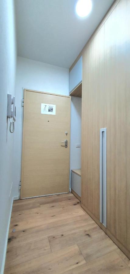 Avalona Apartment 2 Вльора Екстер'єр фото