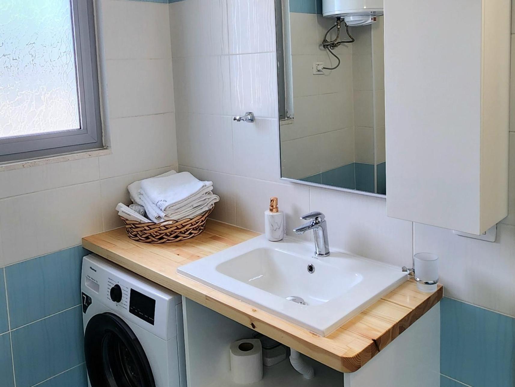 Avalona Apartment 2 Вльора Екстер'єр фото